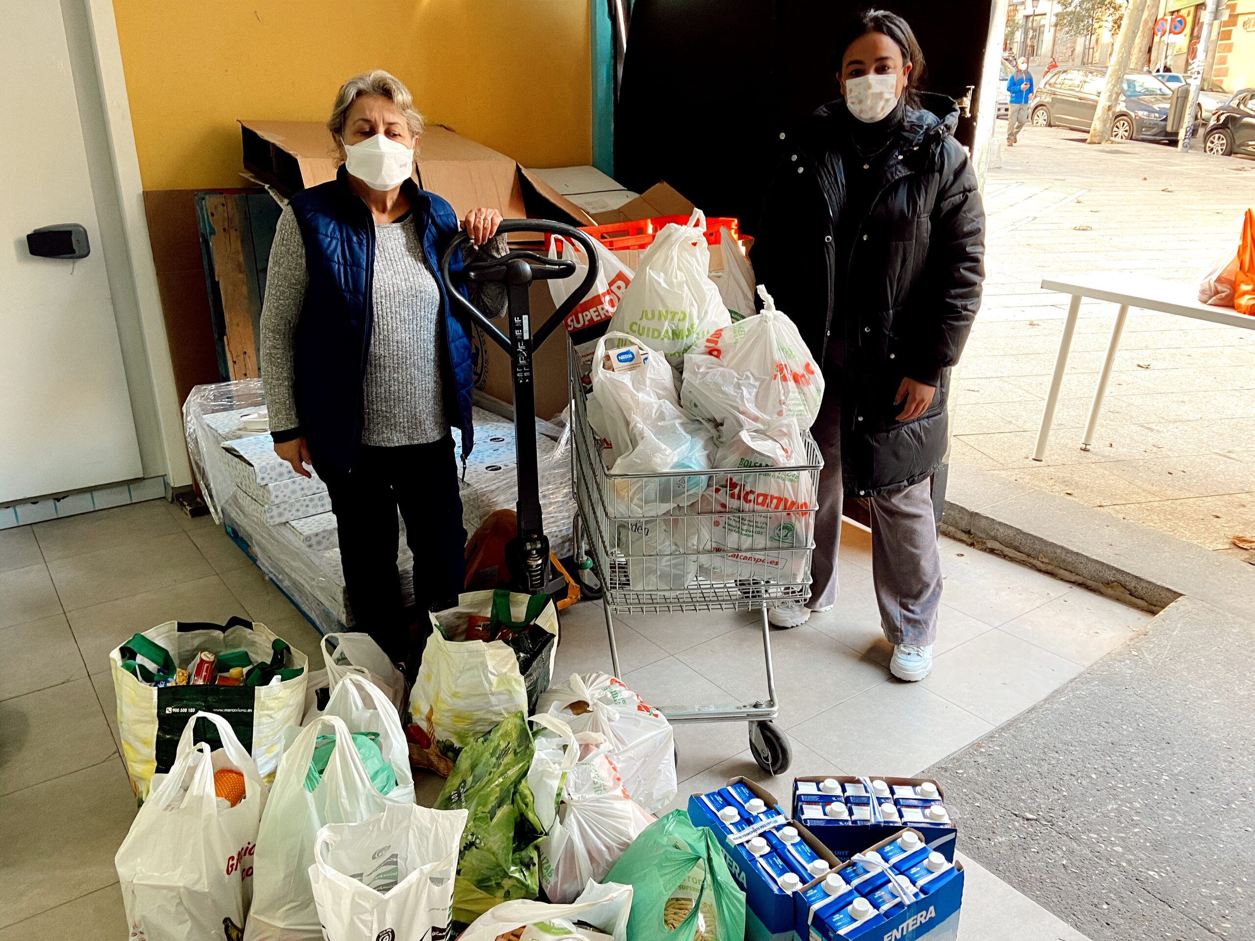 Movimientos solidario de recogida de alimentos