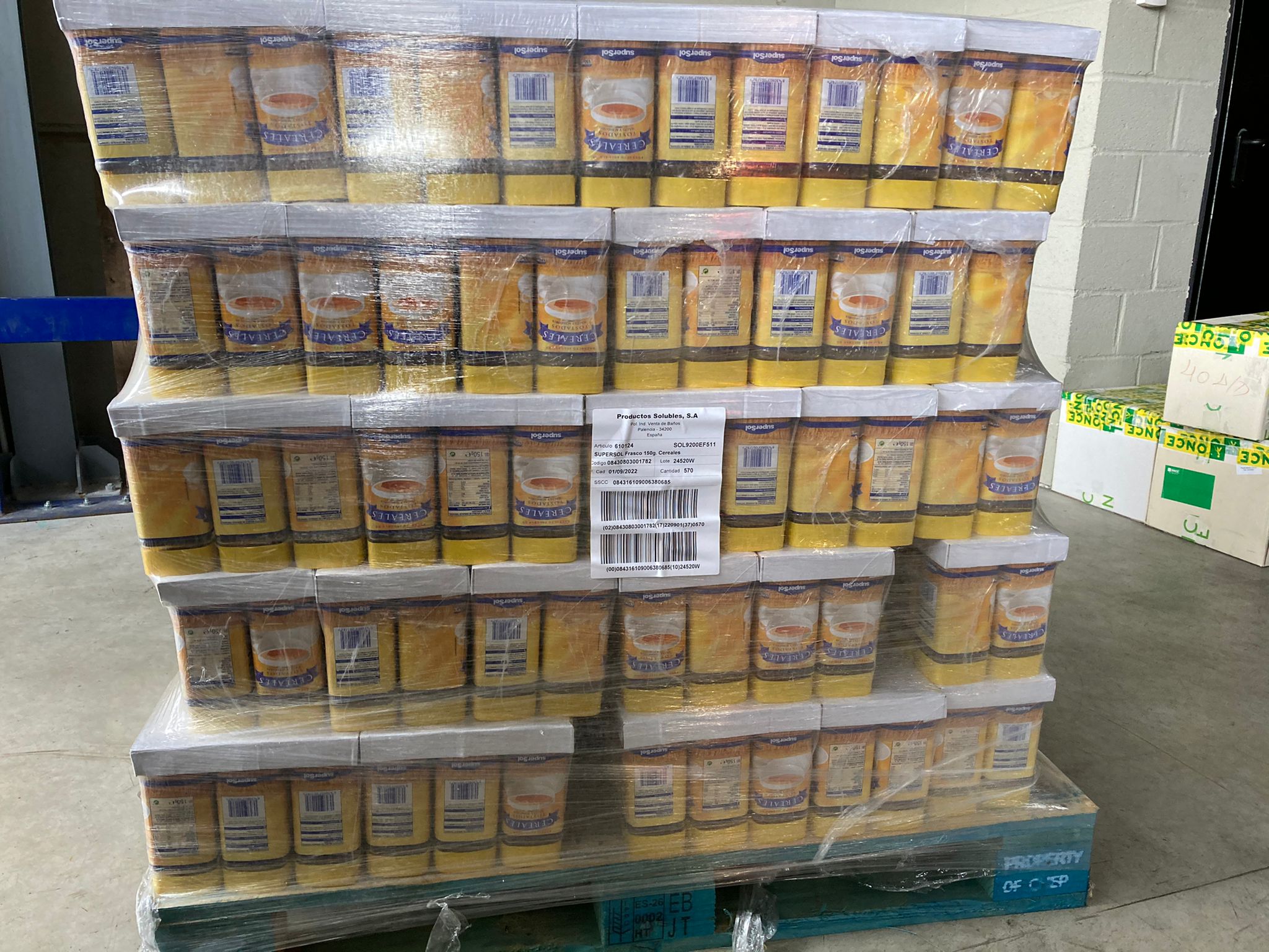 La entidad PROSOL dona 2 palets de café para ser distribuido en los centros de la Fundación Mensajeros de la Paz