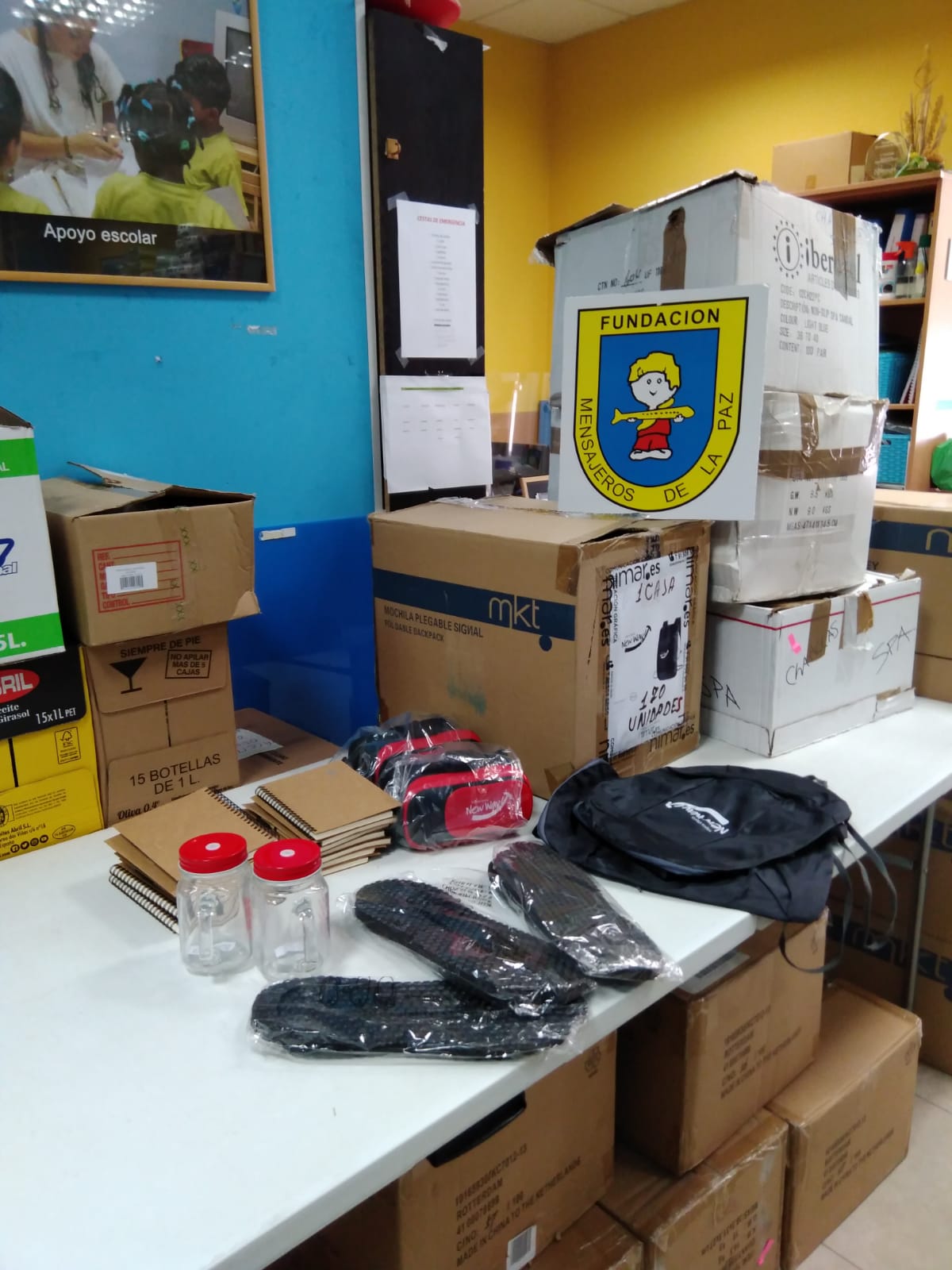 @SopraSteriaEspana nos ha hecho llegar: gafas virtuales, lebretas, pendrive, etc, para nuestros centros de Madrid