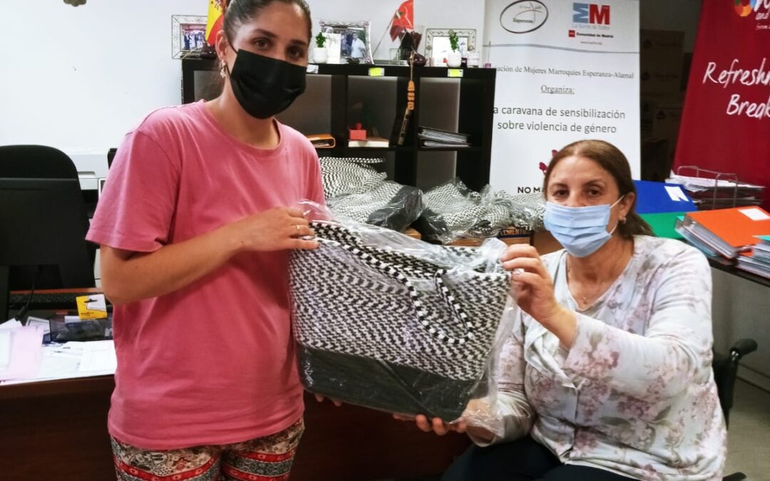@AM FASHION & ACCESSORIES nos ha hecho entrega de 11 palets con 1320 bolsos