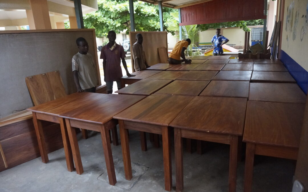 EQUIPAMIENTO DEL CENTRO  DE DIA DE  MENSAJEROS DE LA PAZ EN EL PUEBLO DE TCHATCHEGOU  (BENIN –AFRICA-OESTE)