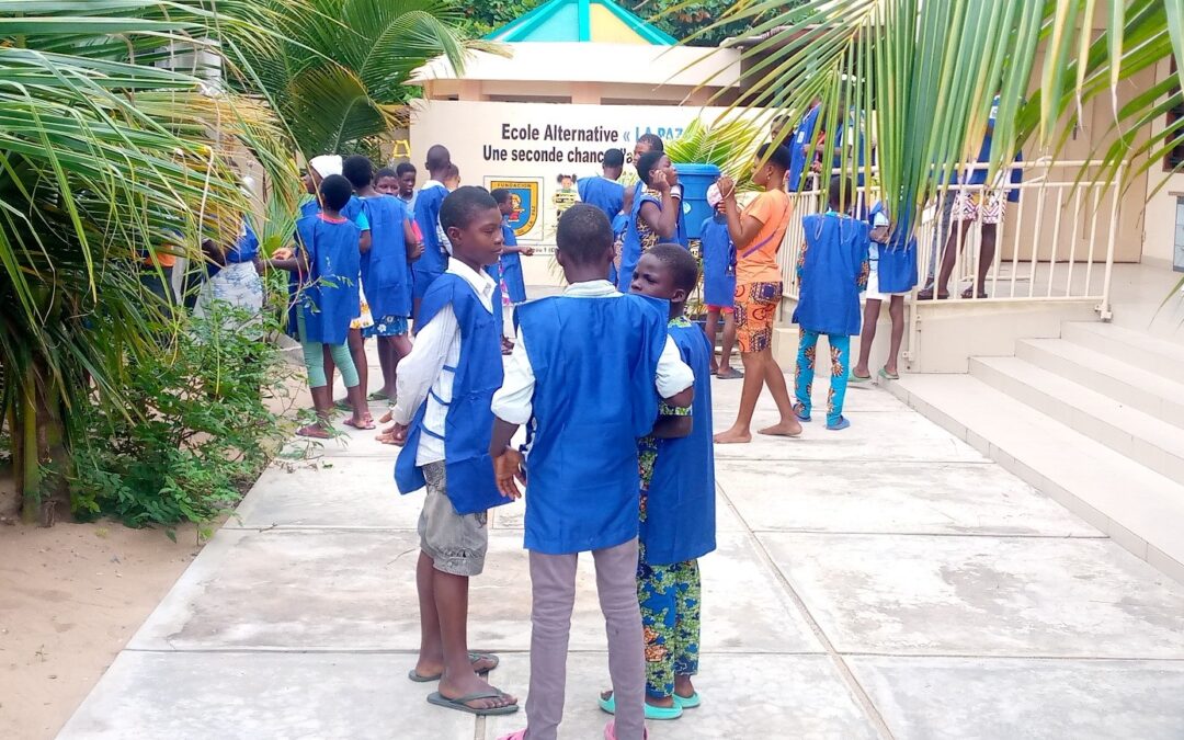 Proyecto educativo para menores vulnerables en el barrio de Fidjrossè-kpota y sus alrededores