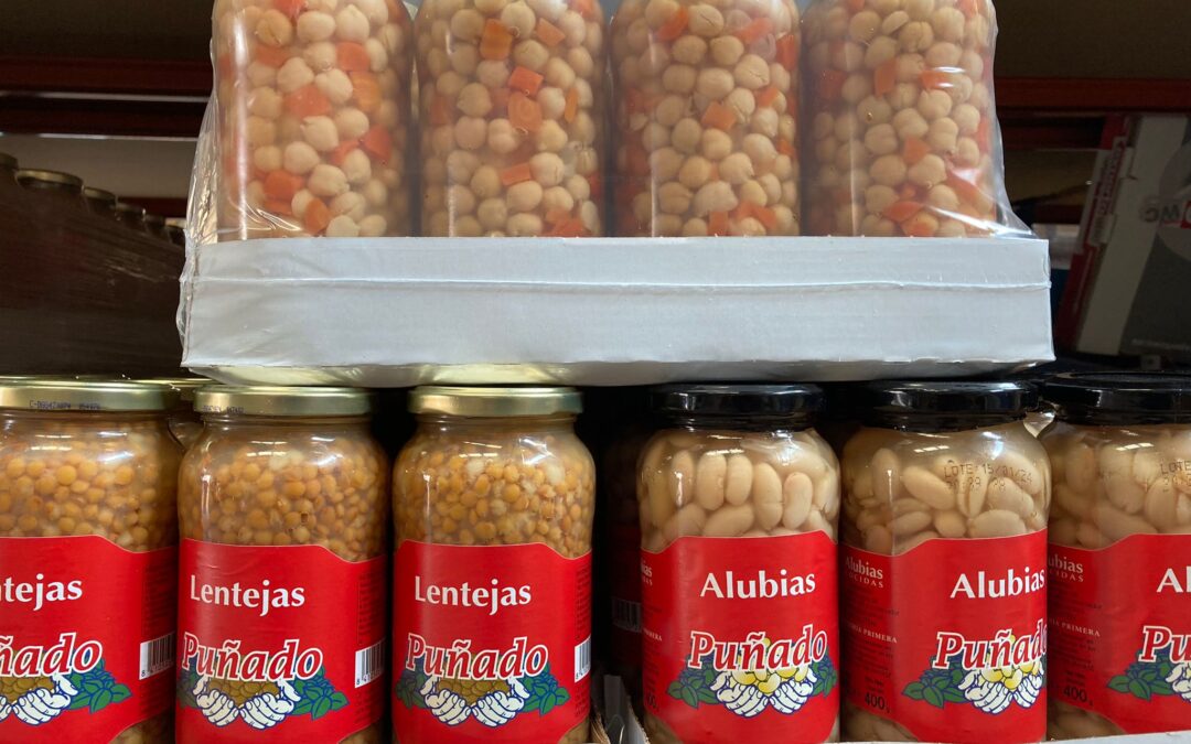 @LegumbresLuengo dona 11 palets, 6 de alubias, 3 garbanzos y 2 lentejas.