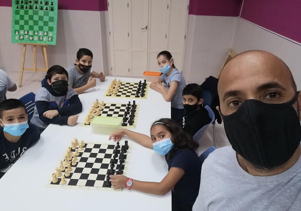 La Fundación Mensajeros de la Paz en Melilla, organiza un taller de Ajedrez para los alumnos del C.E.I.P.Mediterraneo
