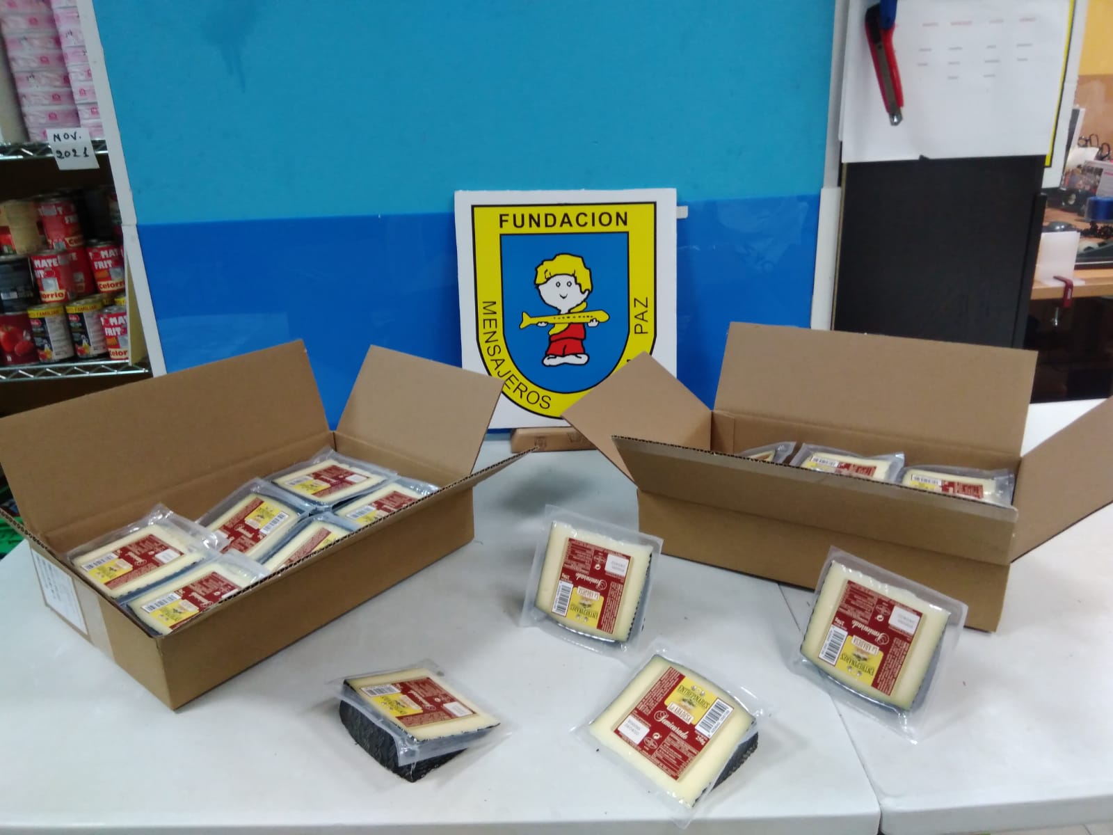 El Grupo Elanco @elancoanimalhealth , a través del Programa Sumando Juntos, nos ha hecho llegar 54Kg. de queso