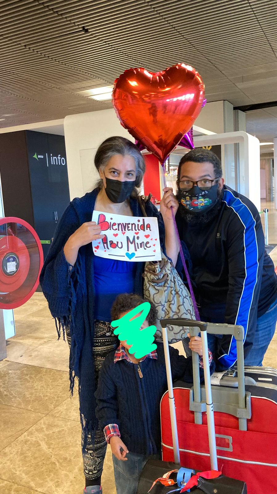 Ayer llegó al aeropuerto de Madrid la abuela de una familia que tuvimos que evacuar, después del Huracán Irma