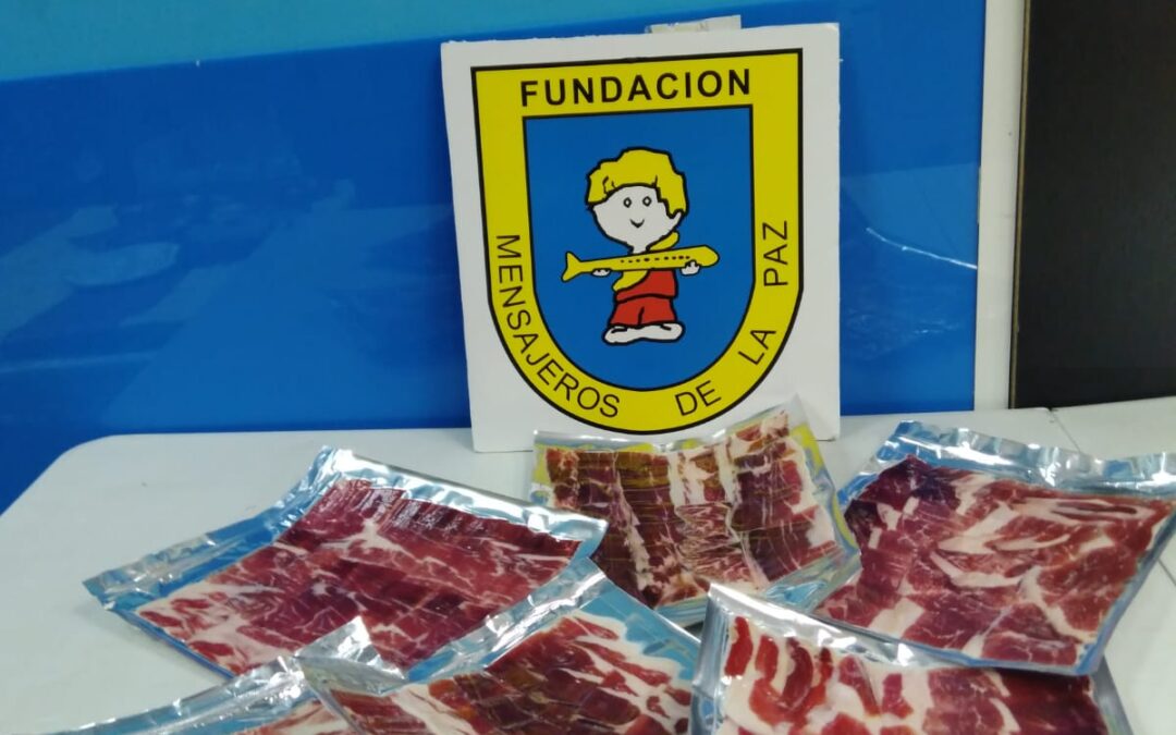 El Congreso Mundial del Jamón ha colaborado con la entrega de todo el jamón utilizado en El Concurso Internacional de Corte de Jamón IbéricoEl Padre Ángel