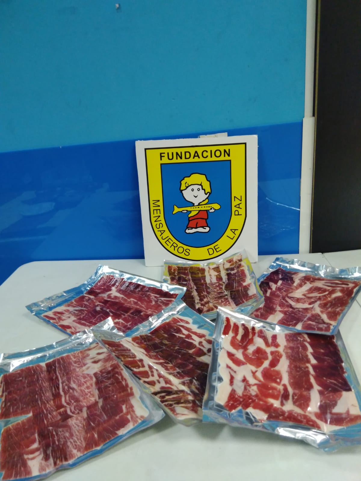 El Congreso Mundial del Jamón ha colaborado con la entrega de todo el jamón utilizado en El Concurso Internacional de Corte de Jamón IbéricoEl Padre Ángel