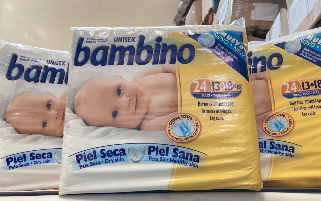 Hemos recibido 20 cajas de pañales infantiles y 150 cajas de compresas de las entidades Fundación Maria Ayuda y Attindas