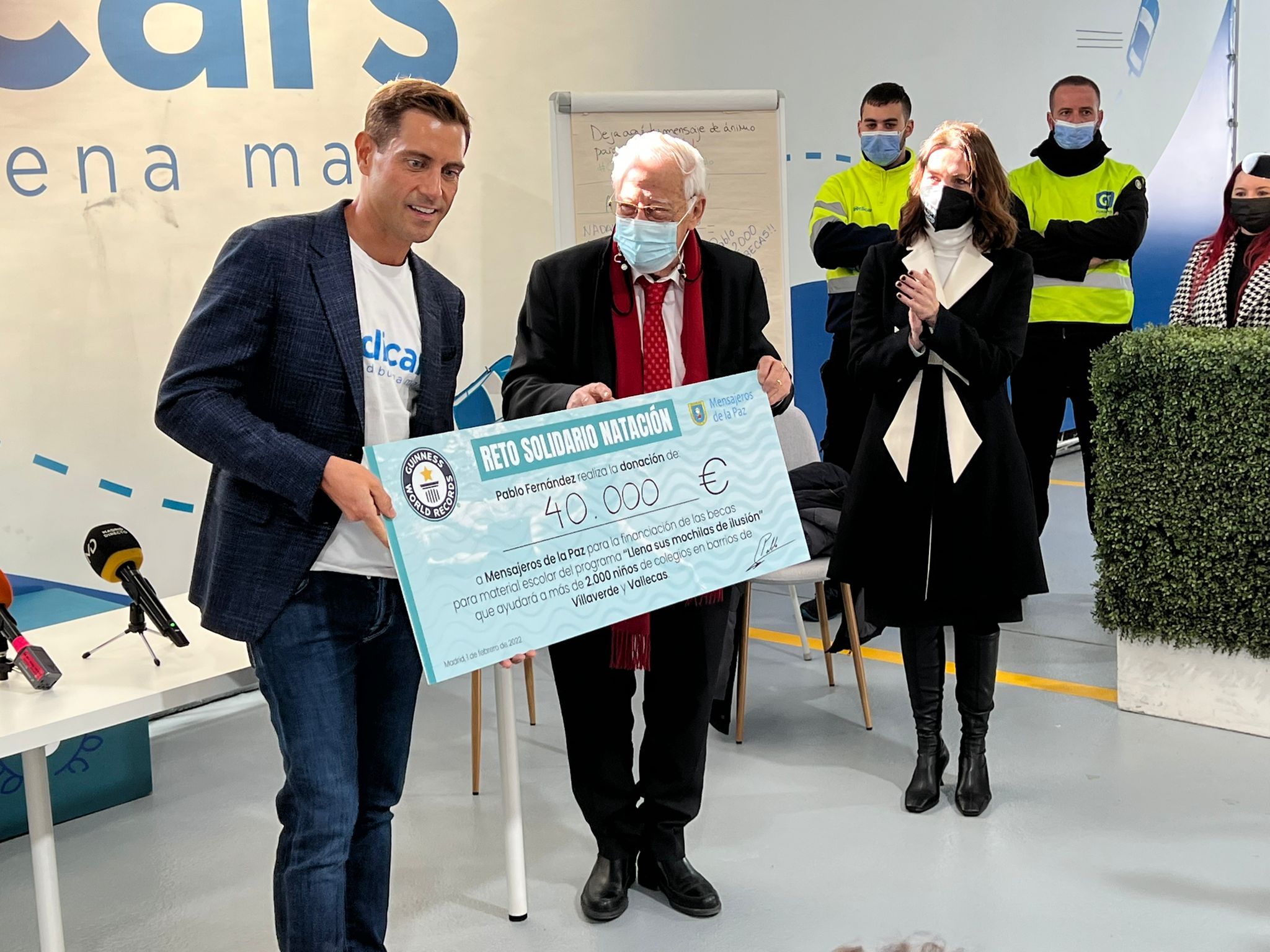 El nadador @pfernandealvar ha recibido esta mañana el certificado de  haber conseguido el Record Guiness