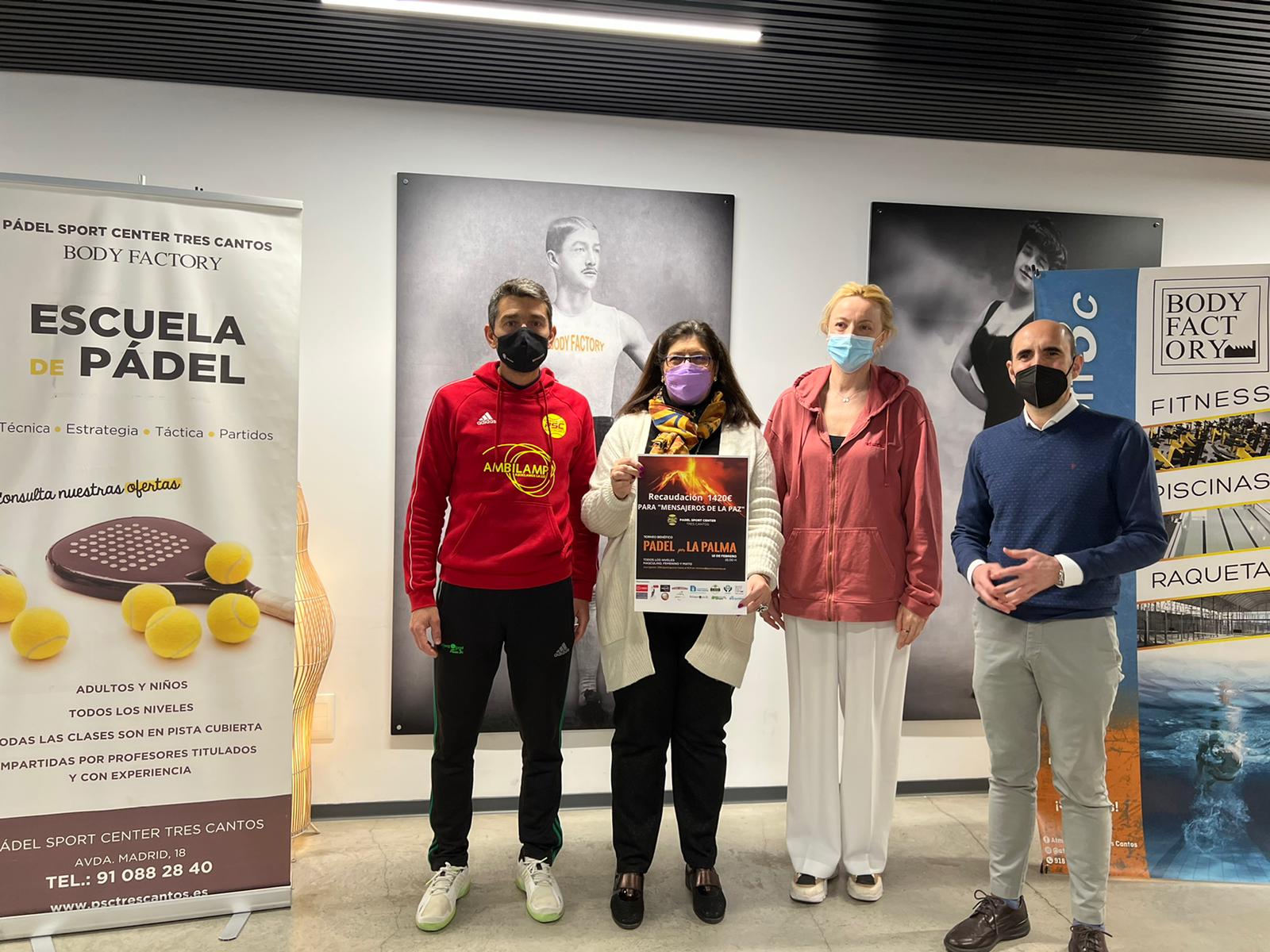 Nos han hecho entrega de la recaudación del Torneo de Padel organizado por Padel Sport Center Tres Cantos