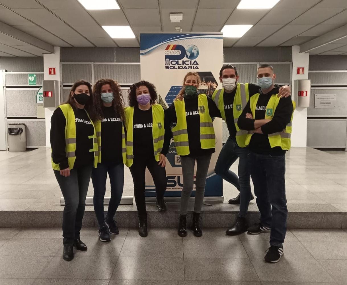 Colaboración como voluntarios de la Policia Nacional