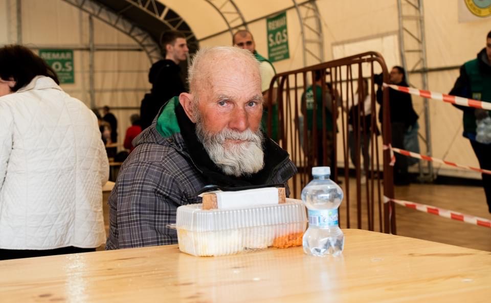 Comedor en Ucrania en funcionamiento