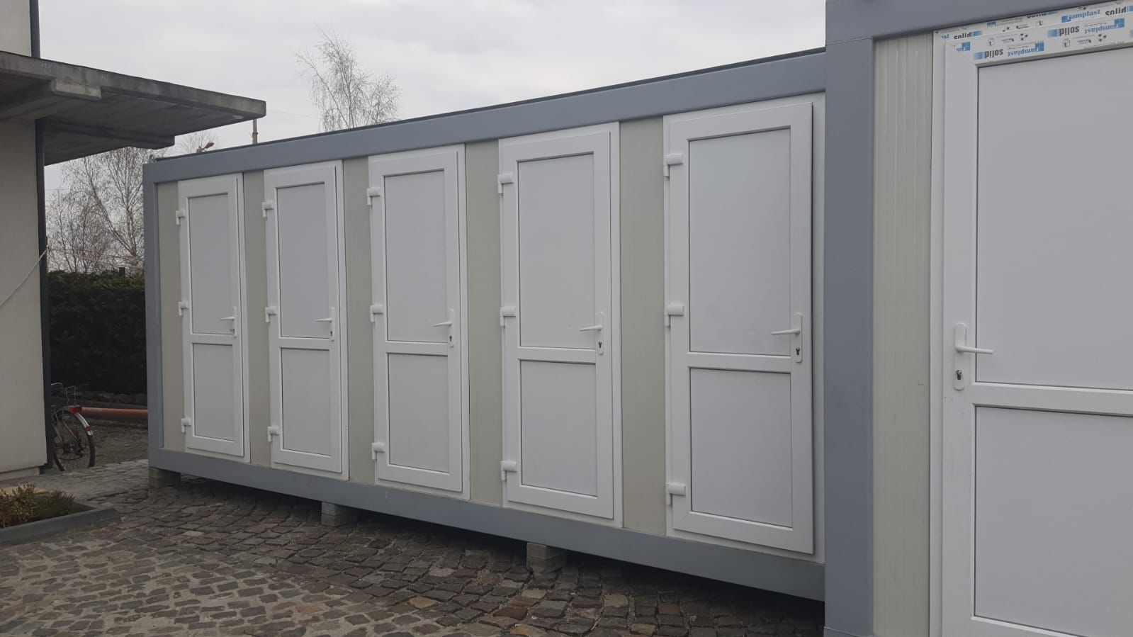 Compra de container con duchas pra Chernivtsi en Ucrania