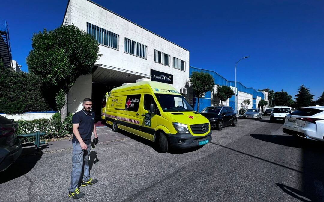 Envio de una unidad movil médica con un palet de material sanitario – LOGISAUTO