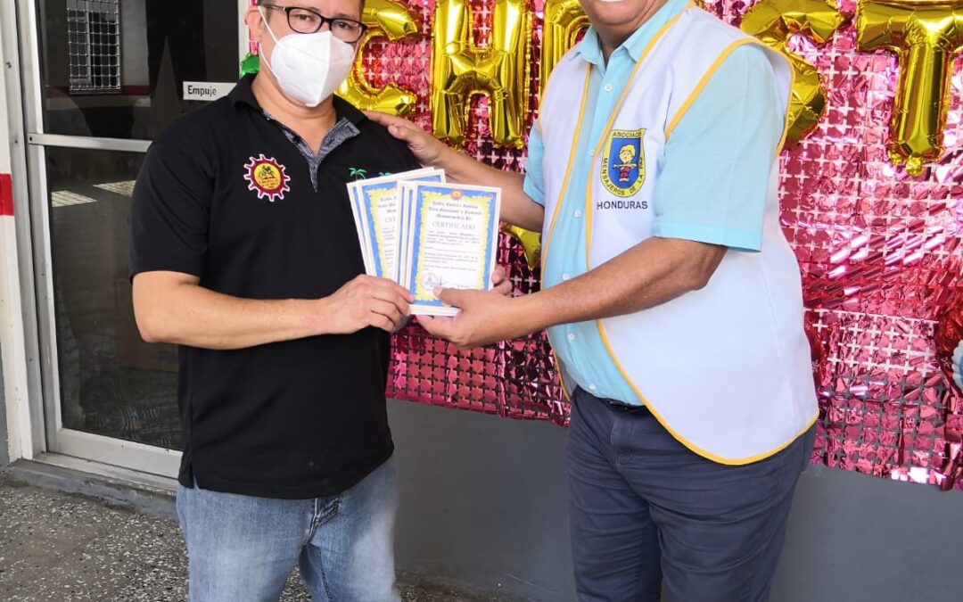 ENTREGA DE BECAS DEL LICEO MORAZANICO DE HONDURAS