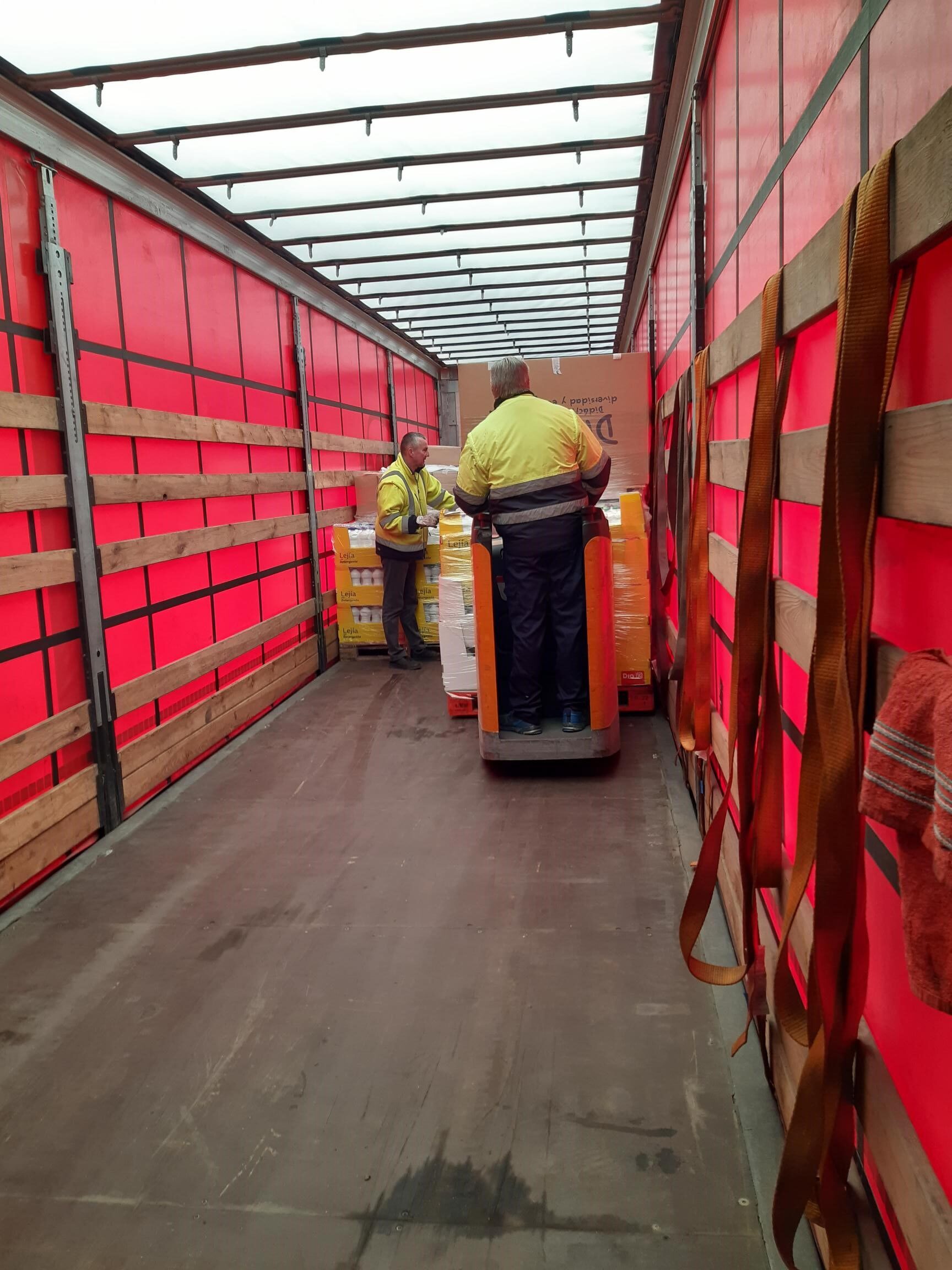 Envío de un trailer con ayuda humanitaria desde Fundación ONCE hacia Ucrania