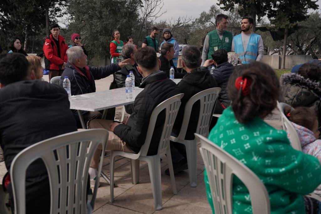 Reparto de 600 menús díarios a los afectados del terremoto de Turquia