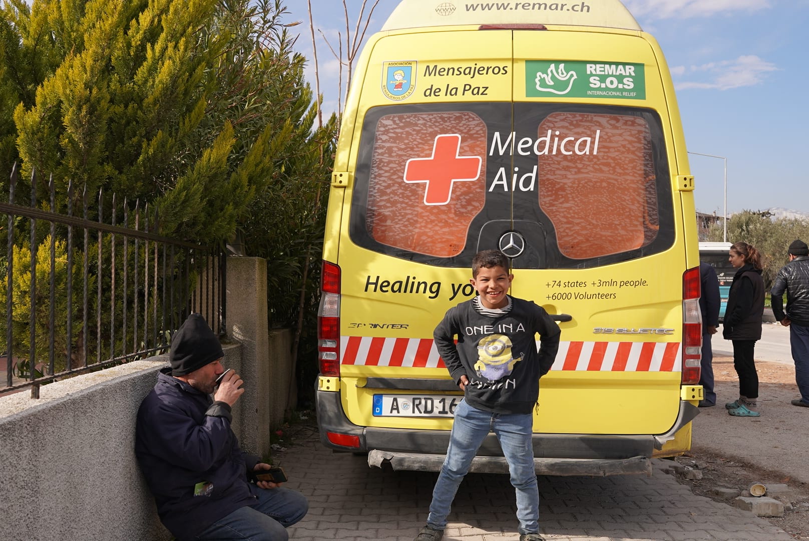 Construcción de un campamento base en la ciudad de Hatay en Turquia
