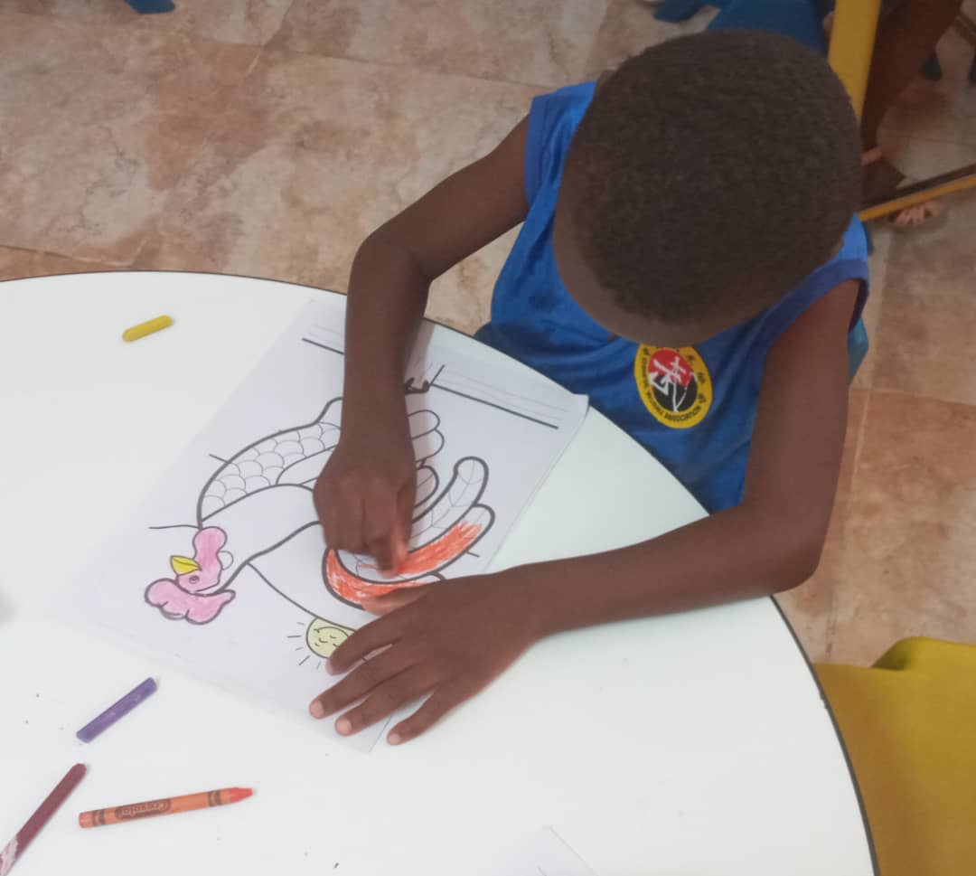 Labor en la Escuela Maternal en Puerto Príncipe, Haití,  con las Hermanas Dominicanas de la Presentación