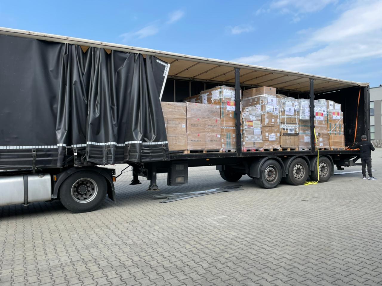 Llegada a Ucrania de material sanitario donado por el Colegio de Enfermería de Almería