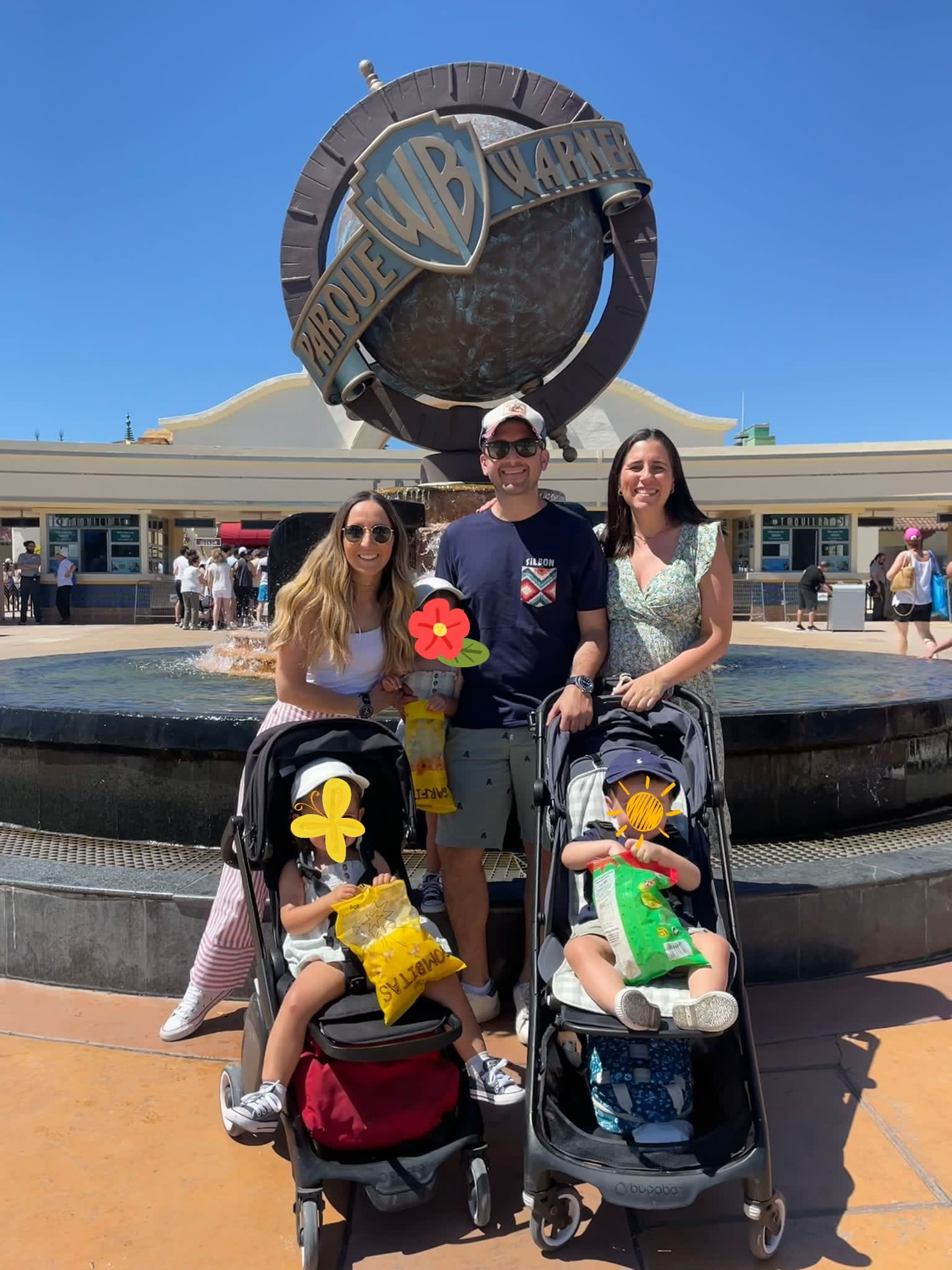 Visita de familias del Centro del Pozo visitando la Warner