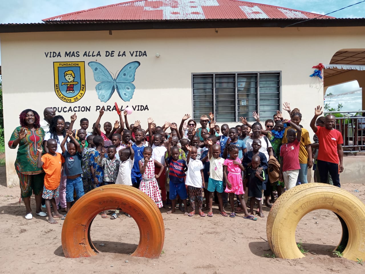 Continúa el campamento de verano de los niños de Benin