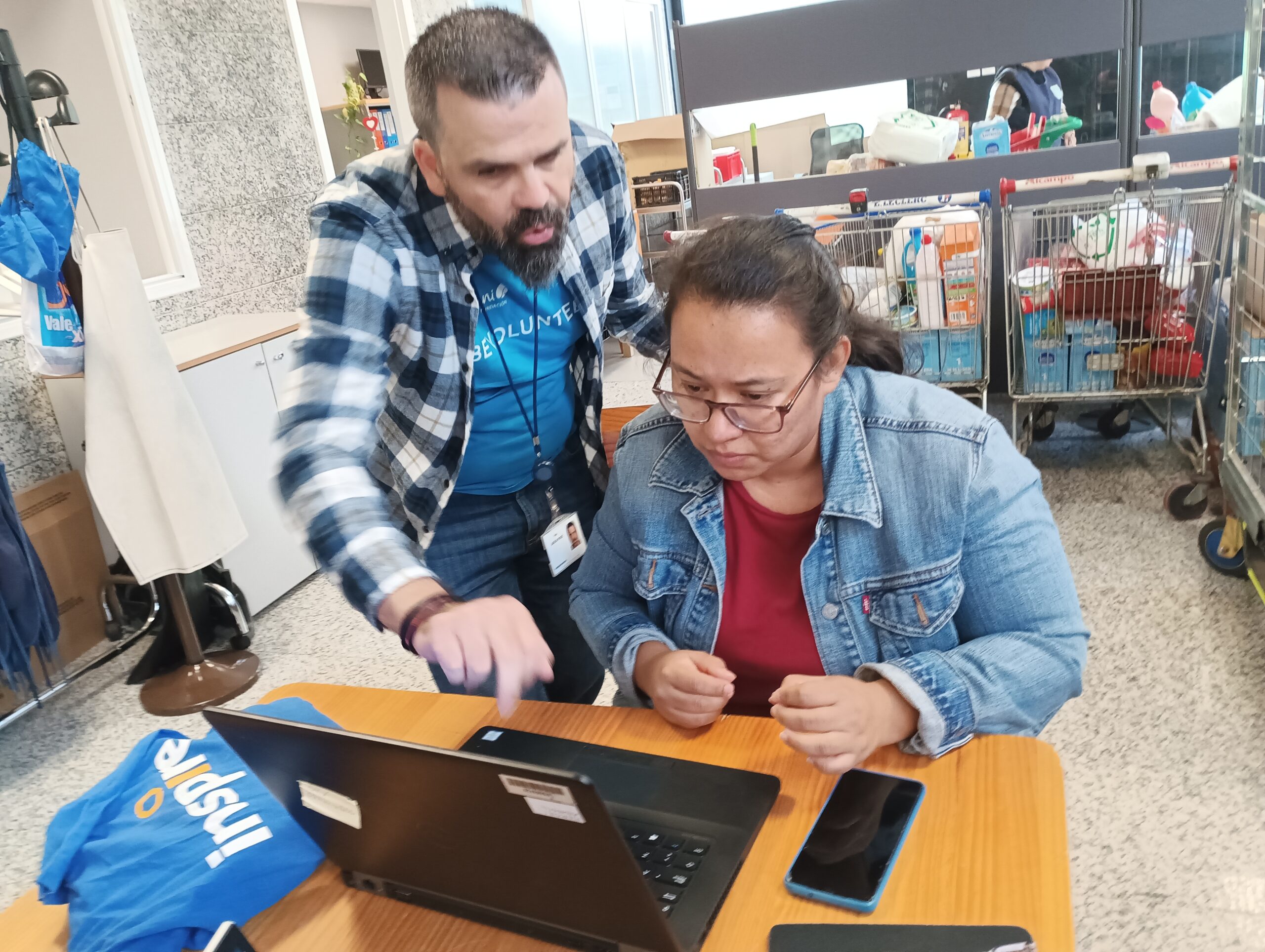 SEGUNDO CURSO CONTRA LA BRECHA DIGITAL EN VILLAVERDE