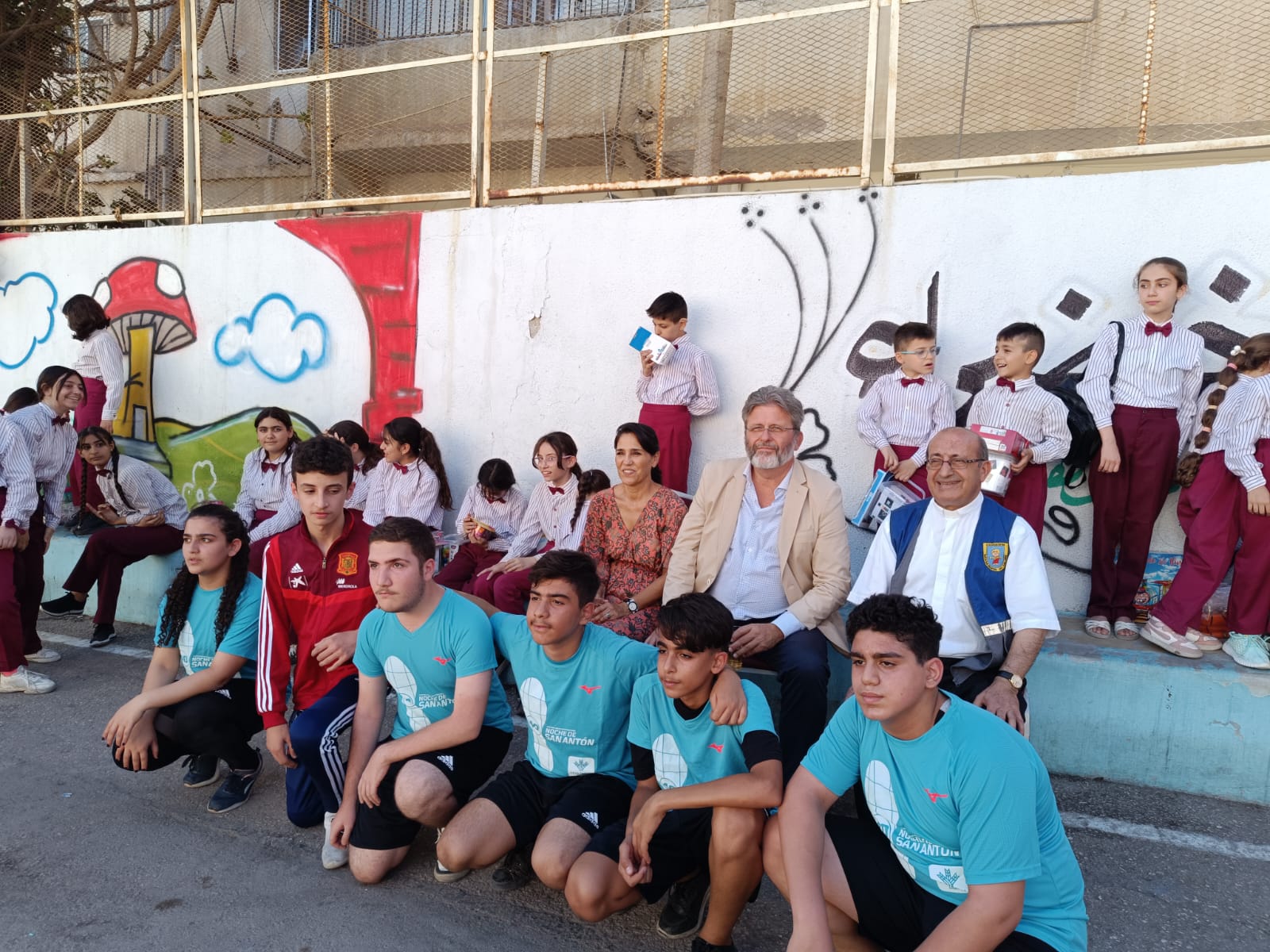 Visita del Embajador de España en Aman a la Escuela de Refugiados Marka