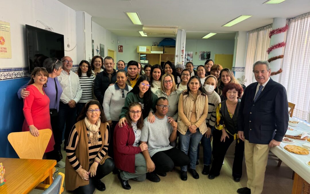 Copa de Navidad con los alumnos del curso de atención sociosanitaria