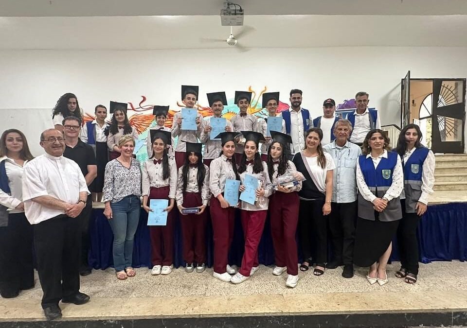 Finalización del cuso académico en la Escuela de Refugiados de Mensajeros de la Paz en Aman – Jordania