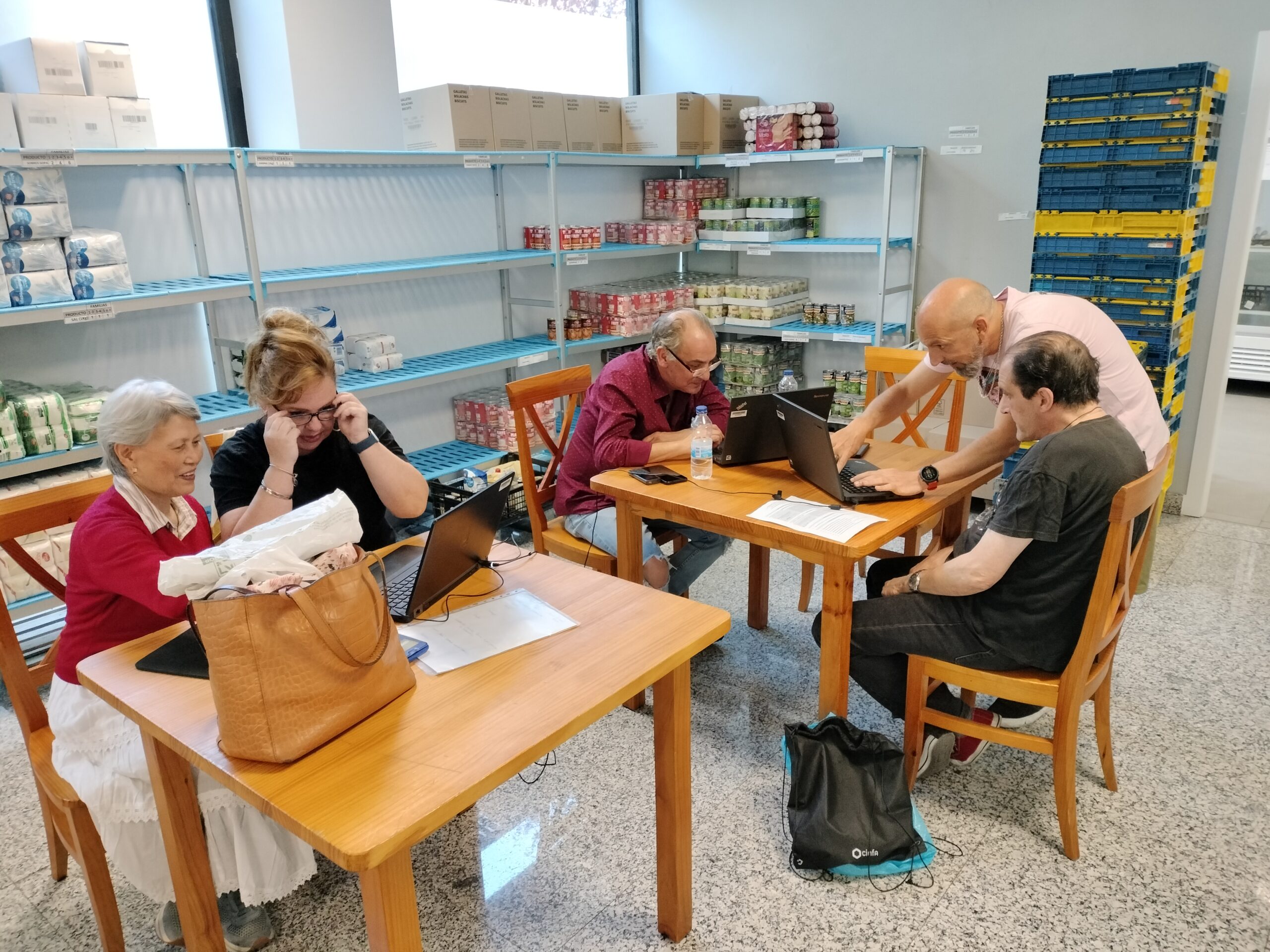 Finalización Taller Lucha contra la Brecha Digital en el Centro de Villaverde gracias a la Fundación Capgemini