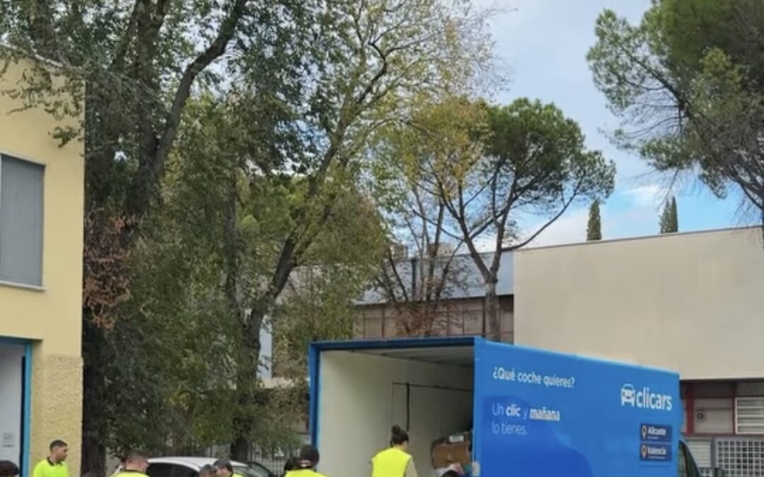 Clicars colabora a través de Mensajeros de la Paz con los damnificados de la DANA en Valencia