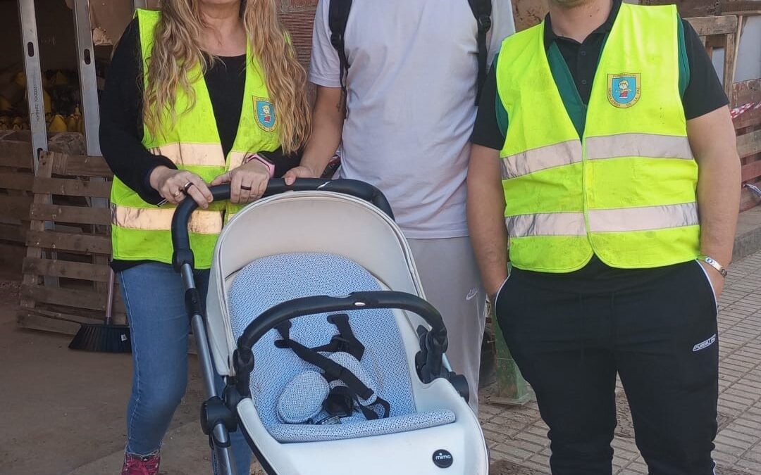 Entrega de carritos de bebés para los damnificados por la DANA en Valencia