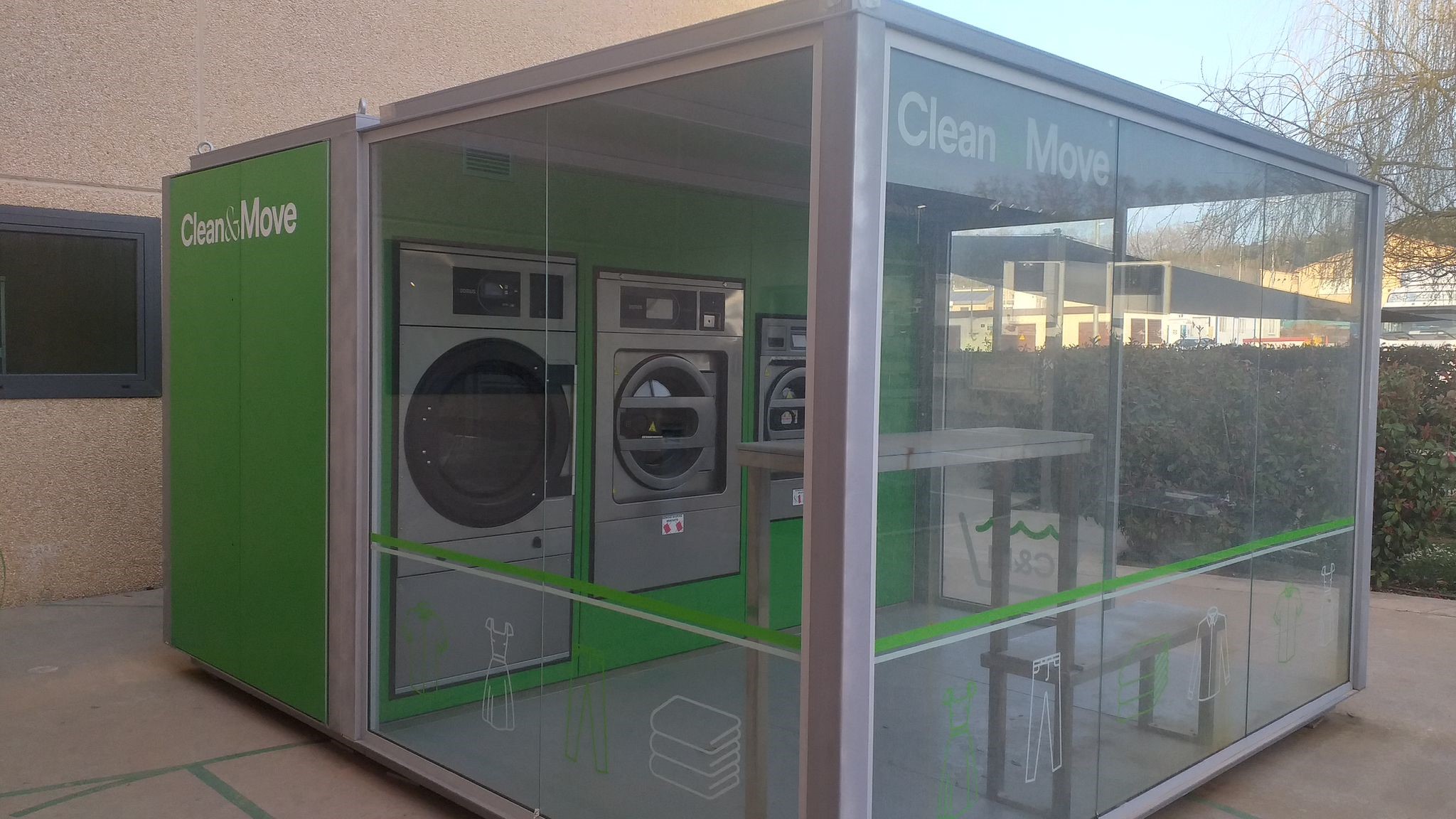 Agradecimiento por la donación de esta lavandería de cabina movil para ayudar a los afectados por la DANA en Valencia