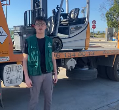 Llegada de la carretilla eléctrica para la ayuda a los damnificados de la DANA en Valencia