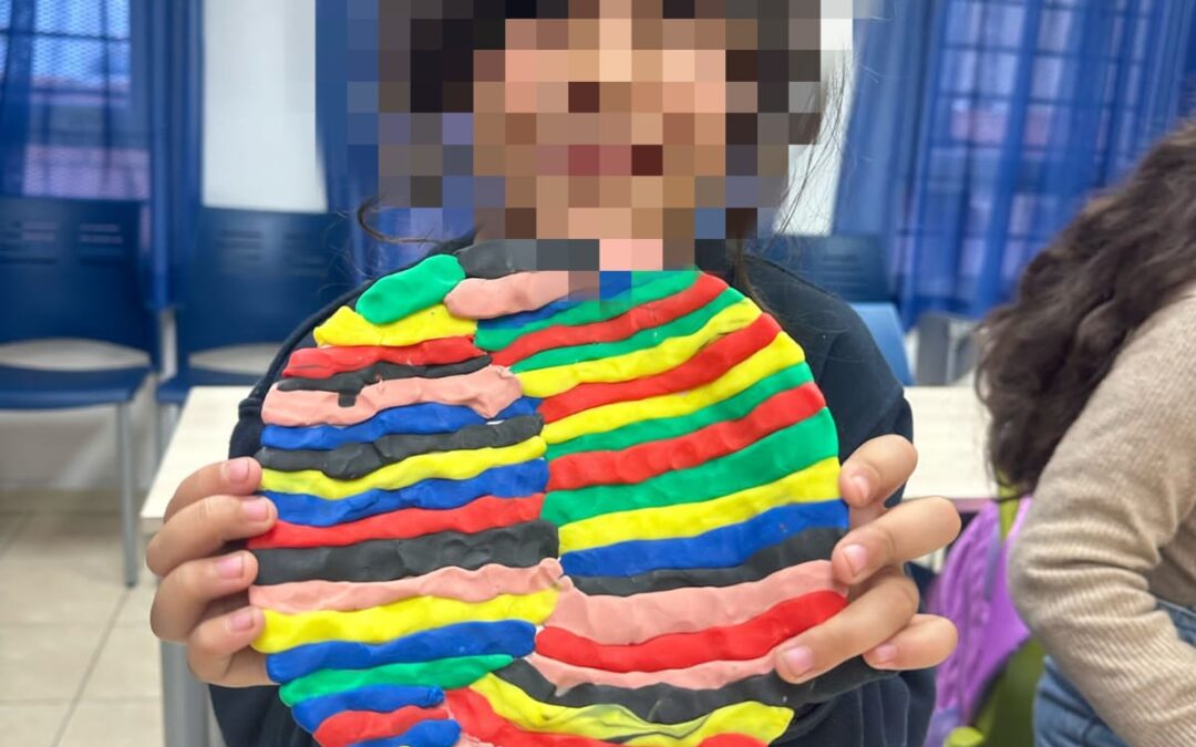 Taller de expresión artística en menores en Melilla