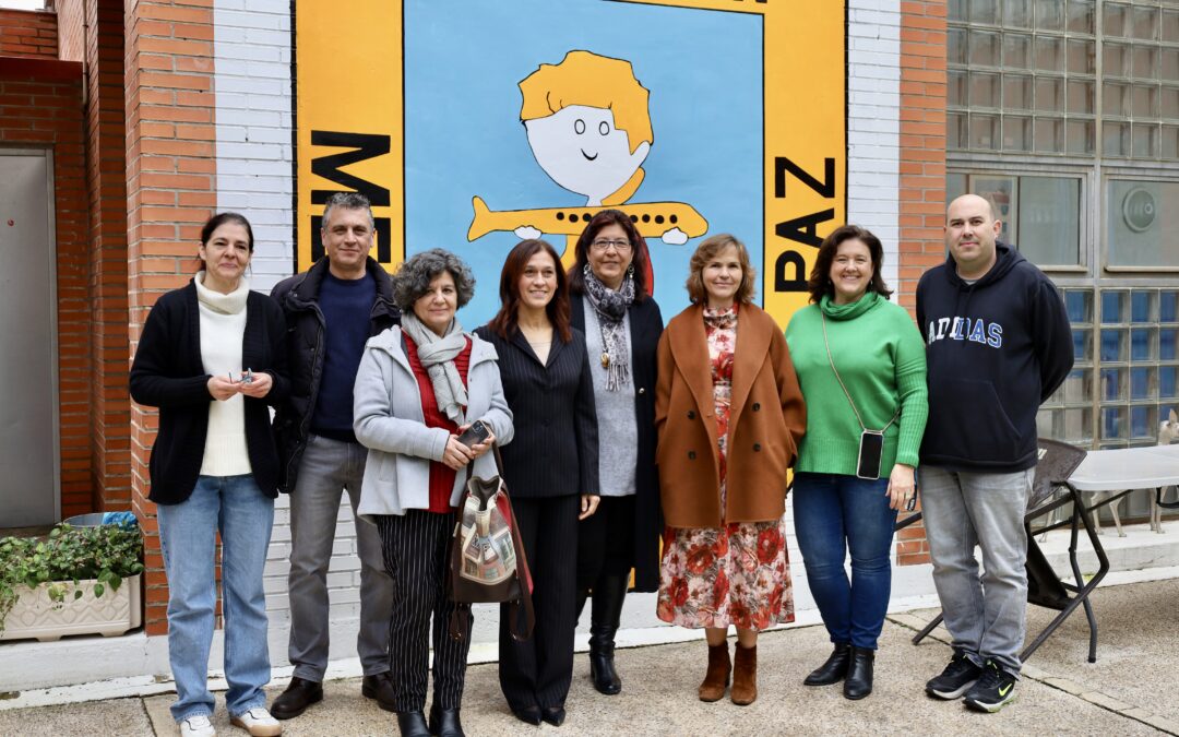 Visita de la Subdelegada del Gobierno en Madrid y de la Directora de Migración al Centro Familiar Mensajeros de la Paz El Pozo