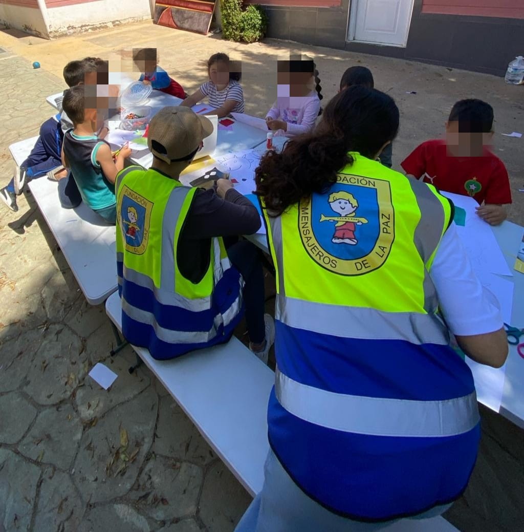 Taller de lectura con motivo del Día el Libro en las Caracolas – Melilla