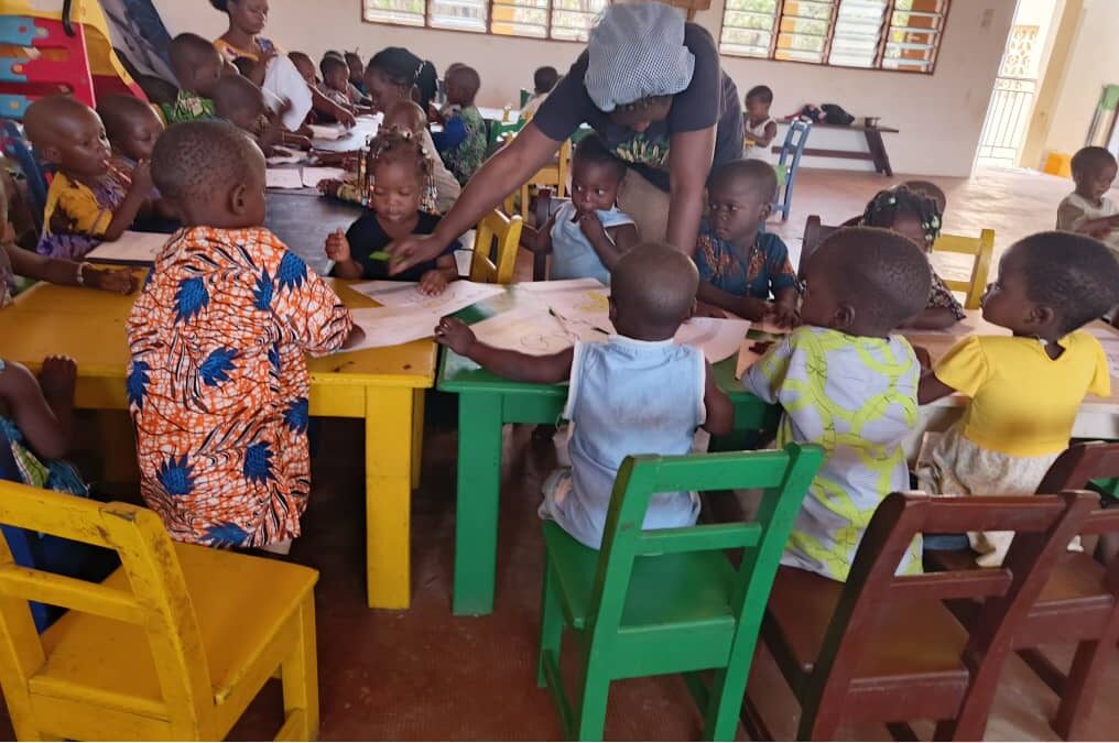 Mañana comienza el Congreso Vida después de la Vida que creó y manteniente este Centro Infantil en Benín