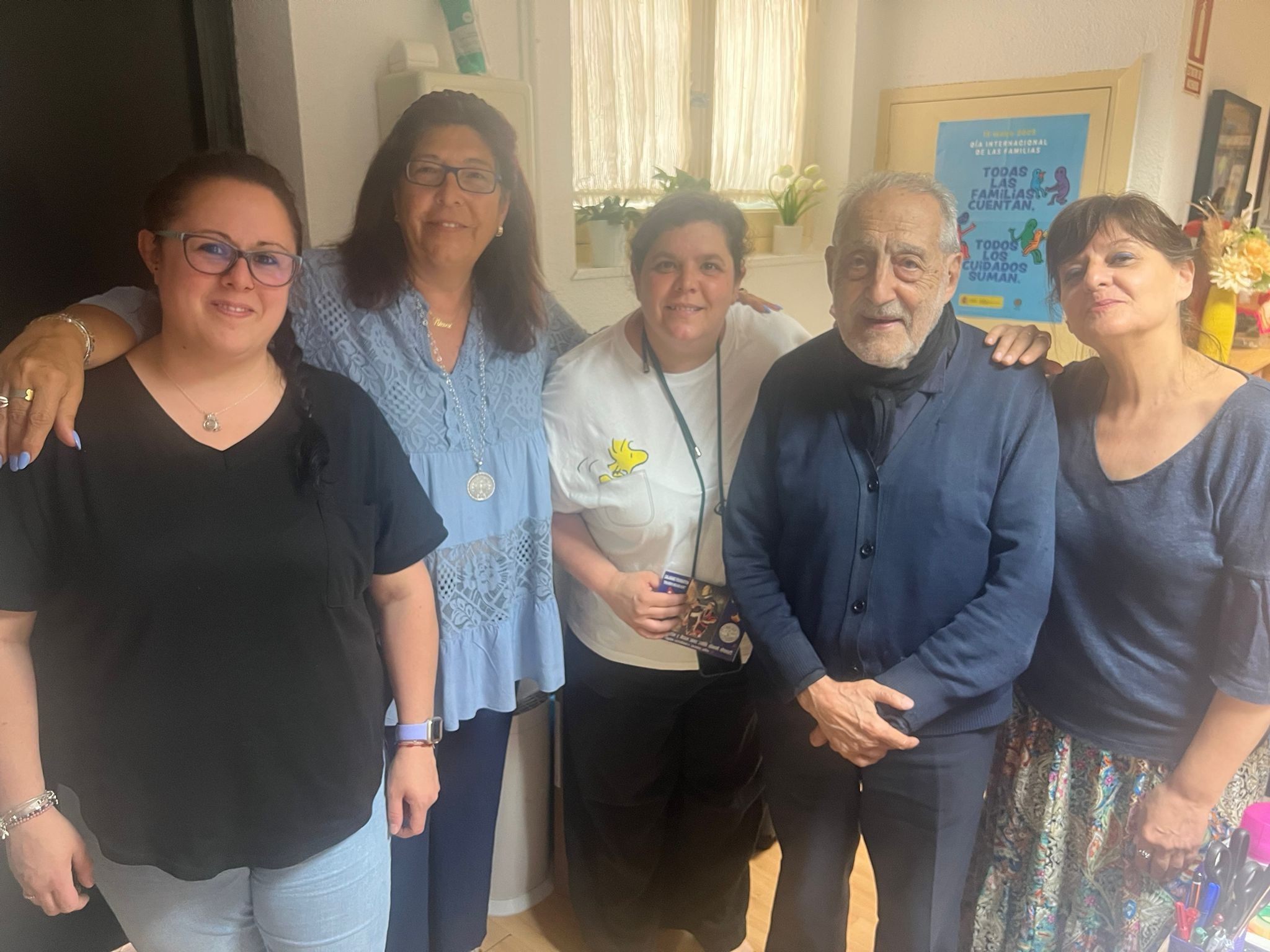 Visita del Padre Alfaro para informarnos de la labor que lleva a cabo con los más desfavorecidos en Nepal proyectos en los que llevamos varios años colaborando