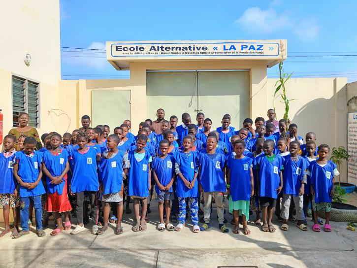 Firma de renovación del convenio de colaboración de la Fundación Forus para el proyecto «Escuela Alternativa de la Paz´» en Benín – Africa