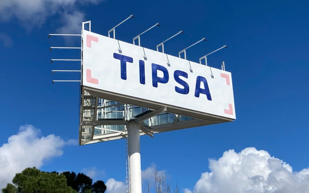 Agradecimiento a Tipsa por su nueva ayuda en el transporte gratuito de donaciones de ropa, calzado y material escolar para los niños de Benín – Africa
