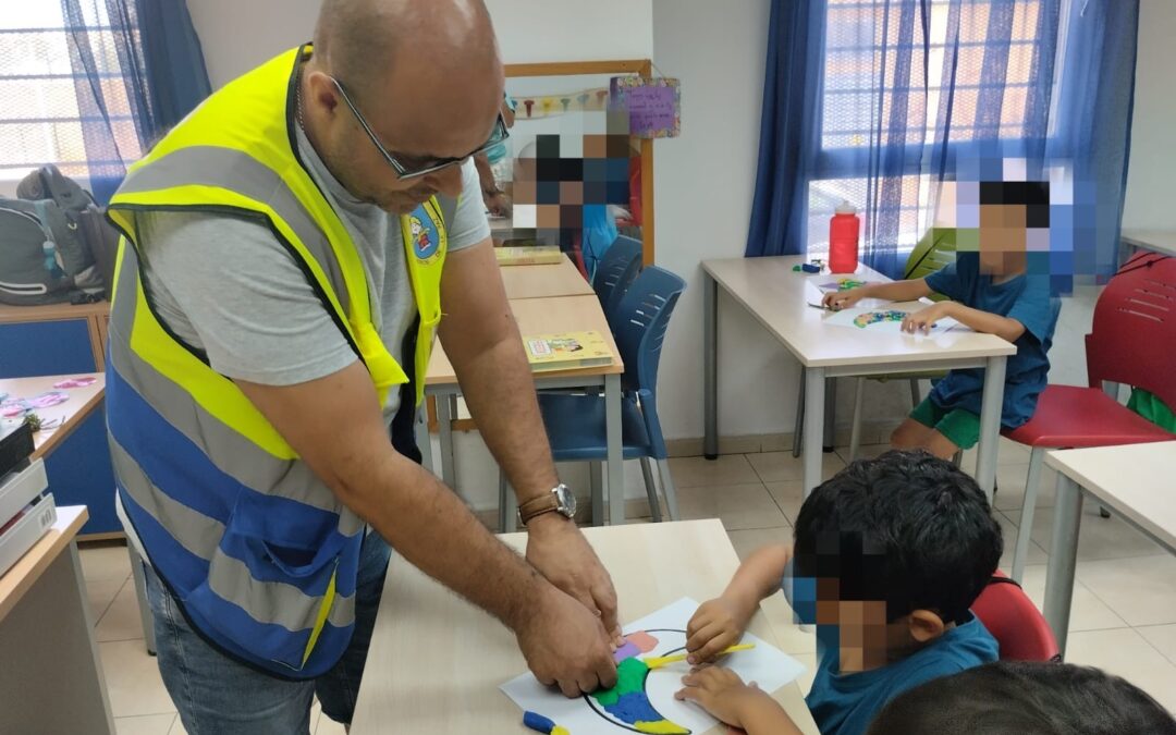 Taller de expresión artística llevado a cabo en la Ludoteca de las Hermanas Eucaristia en Melilla
