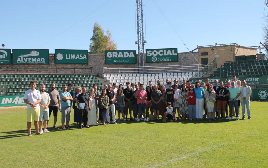 Entrega de carnet de abonado del Club Deportivo Toledo