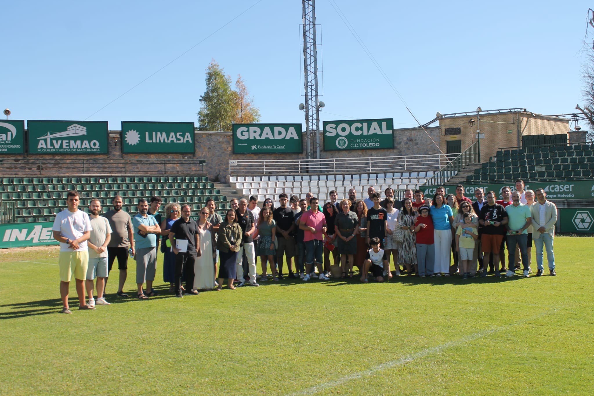 Entrega de carnet de abonado del Club Deportivo Toledo