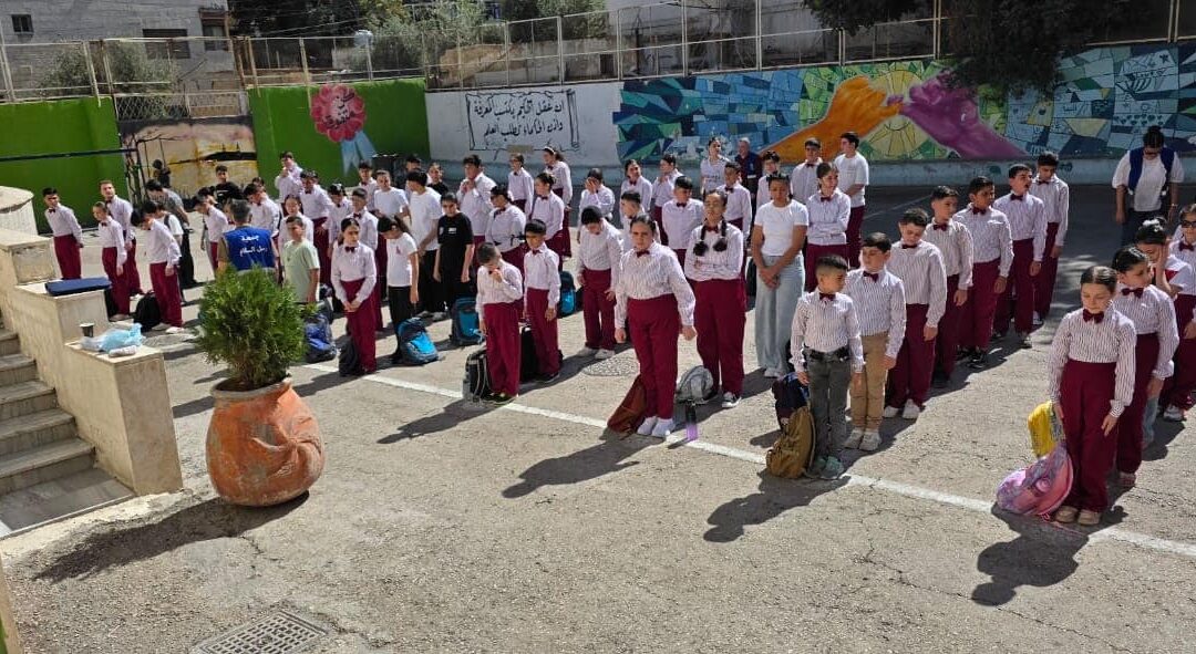 Comienzo del curso escolar en nuestra escuela en Marka – Amán para niñ@s refugiados gestionada por Mensajeros de la Paz Jordania