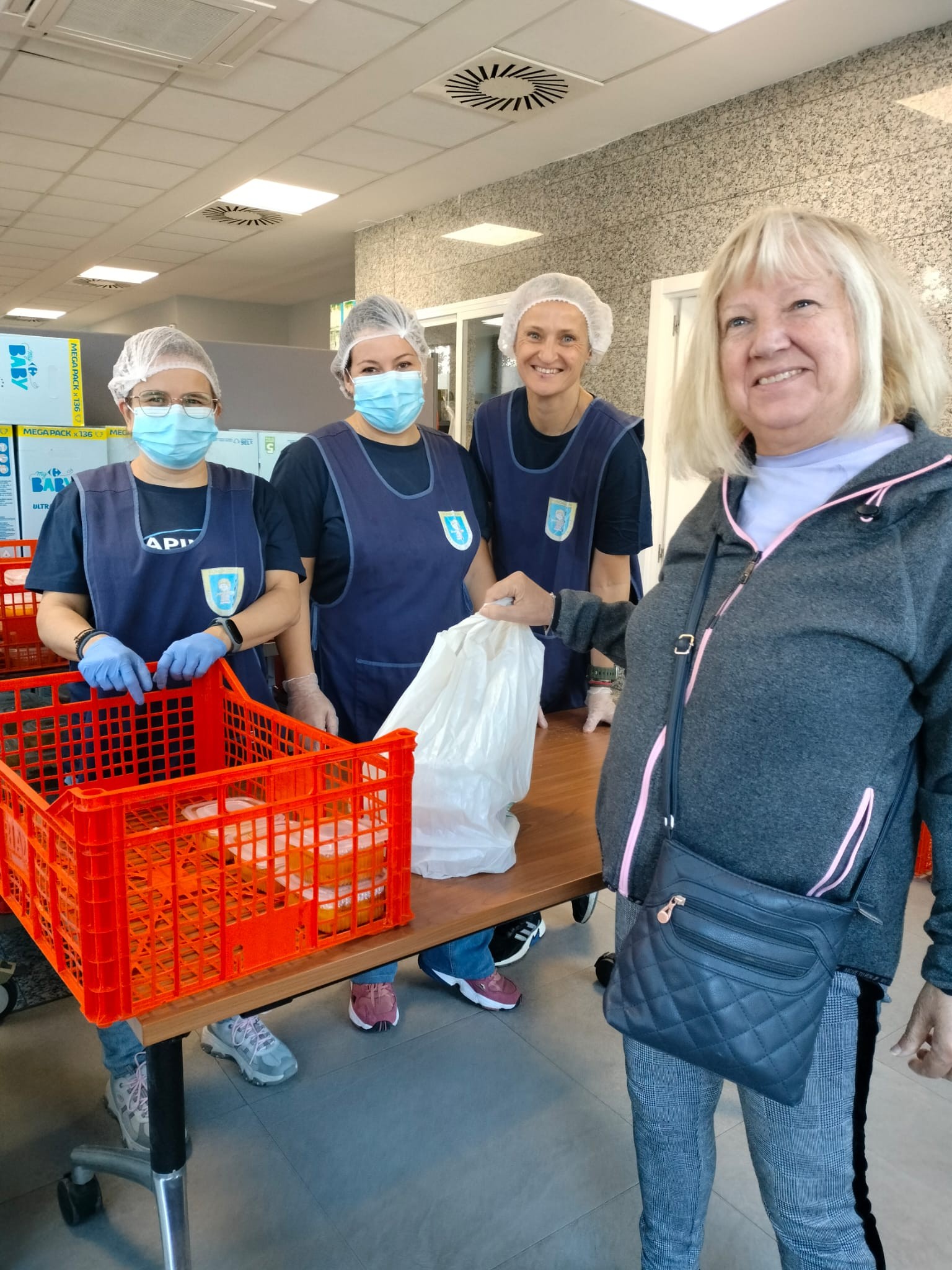Voluntariado de Capgemini en nuestro programa de Comedor Social Villaverde