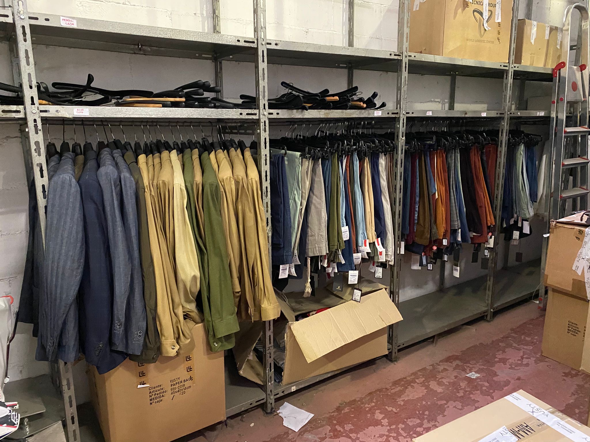 Donación de Ropa YUSTY 1914, S.L. para nuestro Ropero Solidario