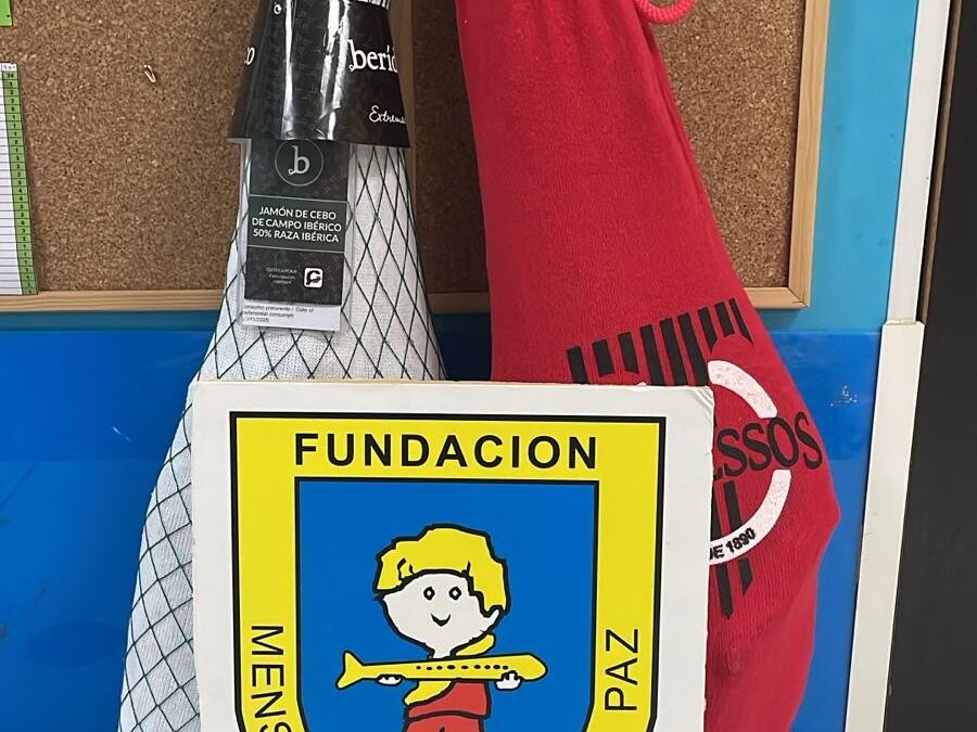Agradecimiento donación de jamones de Fundación ONCE para nuestros usuarios